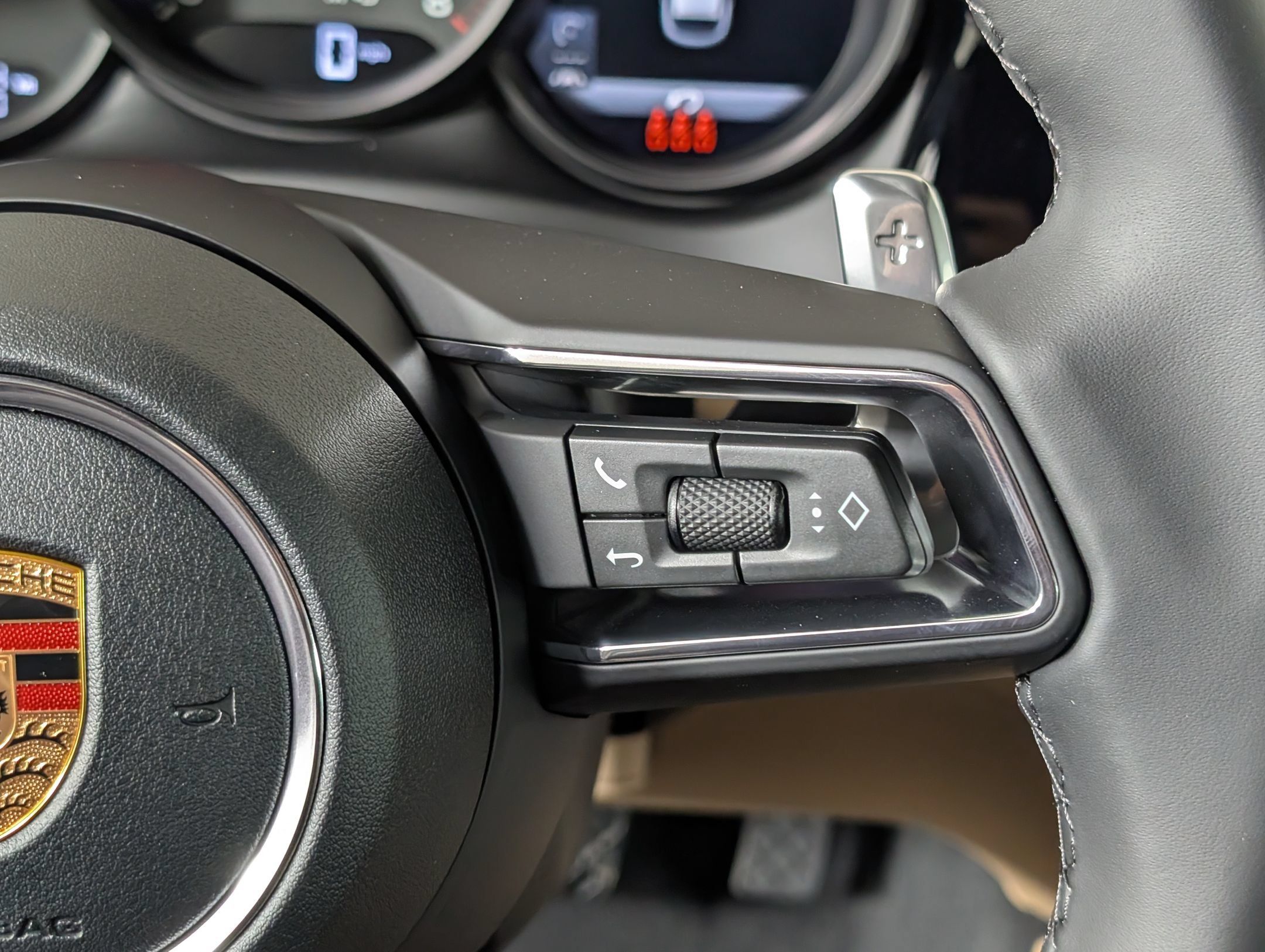 Certified 2026 Porsche Macan AWD/4WD image 20