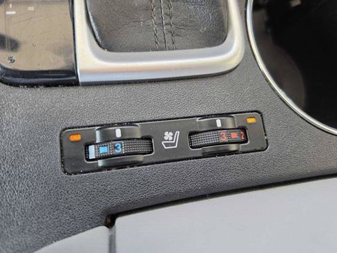 Used 2016 Toyota Highlander Limited AWD/4WD image 26