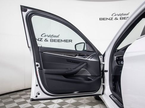 Used 2023 BMW 530i w/ Premium Package image 20