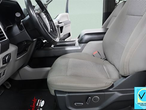 Used 2017 Ford F150 XLT w/ Equipment Group 302A Luxury image 22