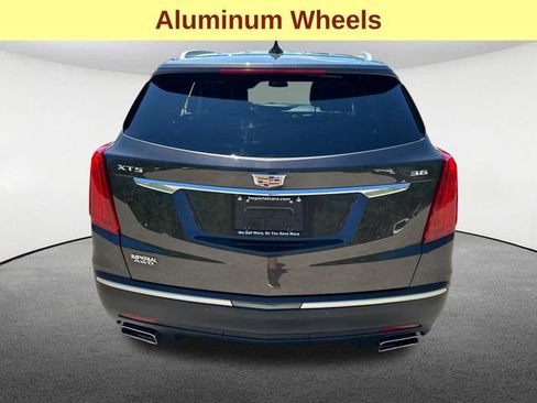 Used 2018 Cadillac XT5 Luxury w/ Driver Awareness Package AWD/4WD image 9