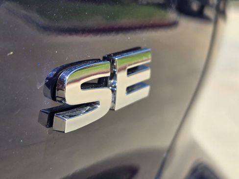 New 2026 Mitsubishi Outlander SE FWD image 8