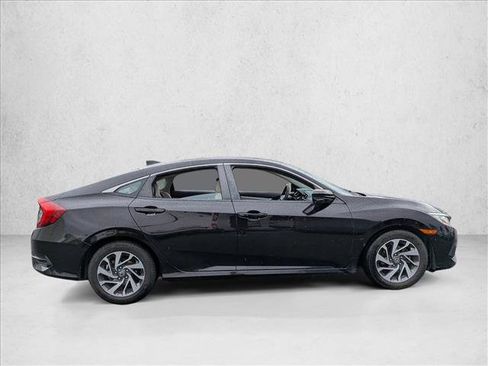 Used 2017 Honda Civic EX image 4