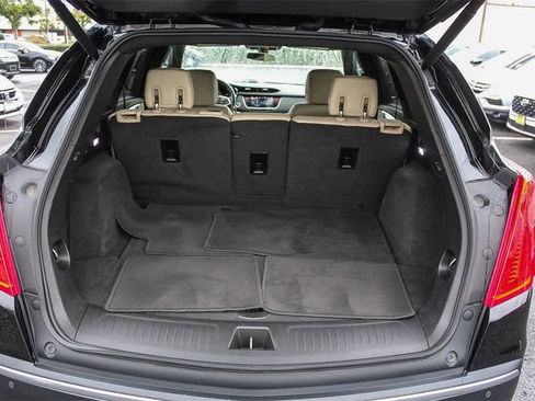 Used 2019 Cadillac XT5 AWD image 39