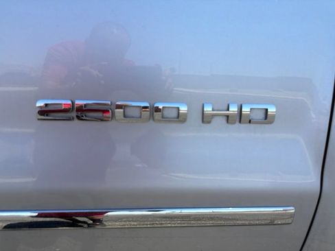 Used 2018 Chevrolet Silverado 2500 LTZ w/ Duramax Plus Package AWD/4WD image 15