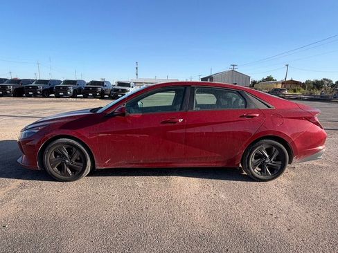 Used 2021 Hyundai Elantra SEL FWD image 2