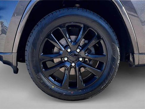 Used 2020 Jeep Grand Cherokee Altitude image 10