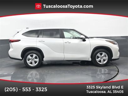 Used 2023 Toyota Highlander LE