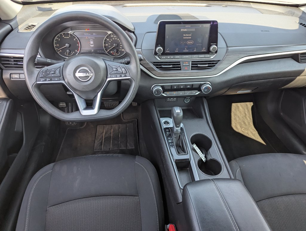 Used 2025 Nissan Altima 2.5 SV FWD image 29