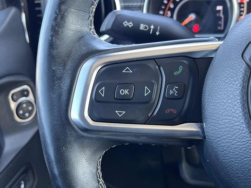 Used 2019 Jeep Wrangler Unlimited Sahara AWD/4WD image 24