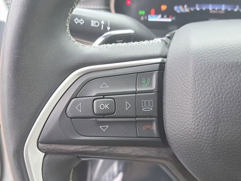 Used 2023 Jeep Grand Cherokee L Limited image 20