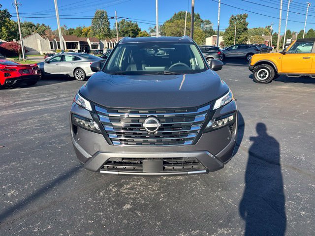 Used 2024 Nissan Rogue SL w/ SL Premium Package AWD/4WD image 2