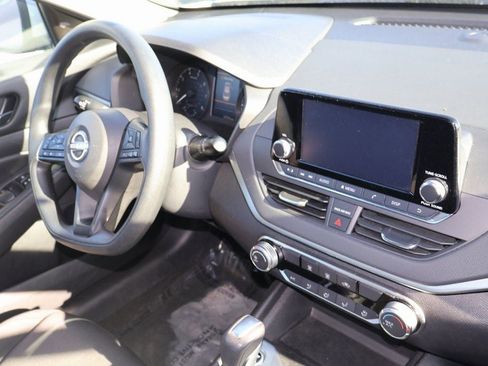 Used 2023 Nissan Altima 2.5 S image 8