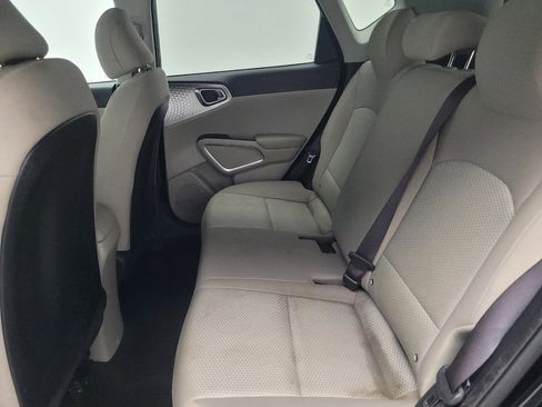 Used 2024 Kia Soul LX image 18