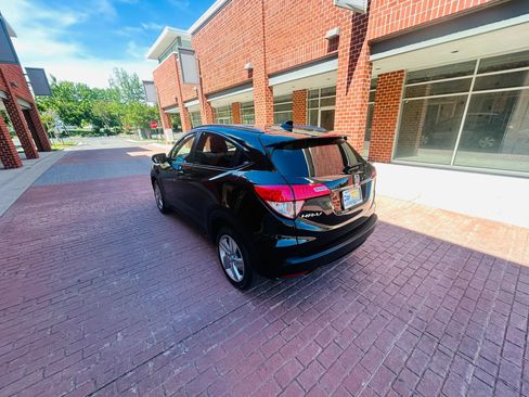 Used 2019 Honda HR-V EX image 4