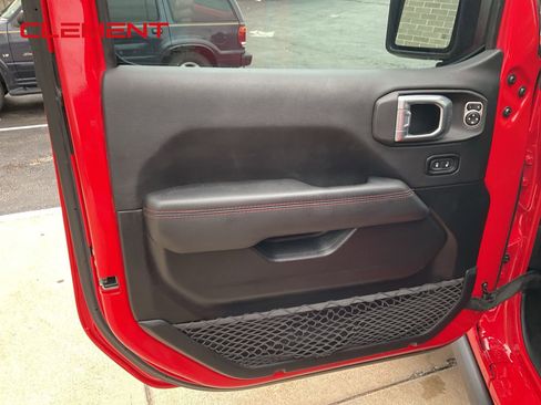 Used 2021 Jeep Gladiator Rubicon w/ Uconnect 4C Nav & Sound Group image 21