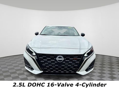 Certified 2025 Nissan Altima 2.5 SR w/ SR Premium Package FWD image 12