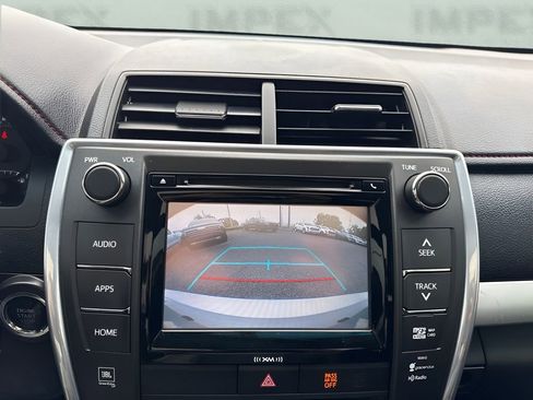 Used 2016 Toyota Camry XSE FWD image 21
