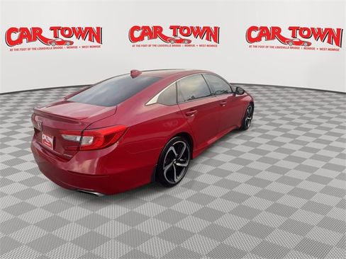 Used 2018 Honda Accord Sport image 8