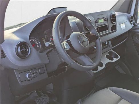 New 2025 Mercedes-Benz Sprinter 2500 image 3
