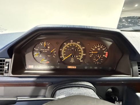 Used 1990 Mercedes-Benz 300 CE Coupe image 23