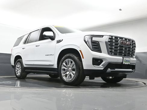 Used 2025 GMC Yukon Denali AWD/4WD image 37