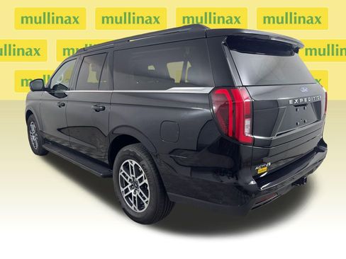 Used 2025 Ford Expedition Max Active RWD image 8