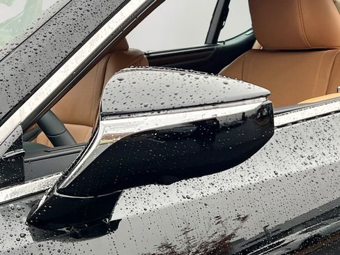 New 2025 Lexus ES 350 Ultra Luxury image 24