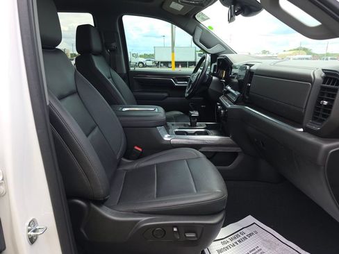 Used 2022 Chevrolet Silverado 1500 LTZ RWD image 15