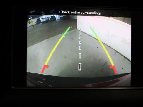 Used 2019 Jeep Grand Cherokee Laredo image 17