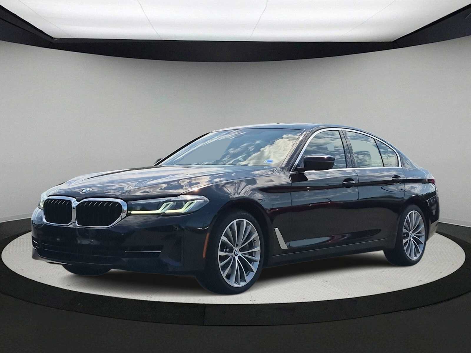 Used 2023 BMW 540i xDrive w/ Premium Package AWD/4WD image 4