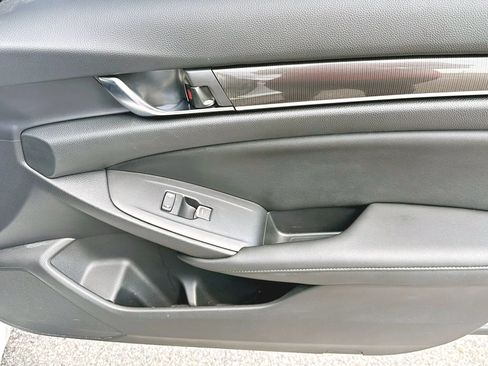 Used 2019 Honda Accord Sport image 39