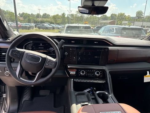 New 2026 GMC Sierra 2500 Denali Ultimate AWD/4WD image 15