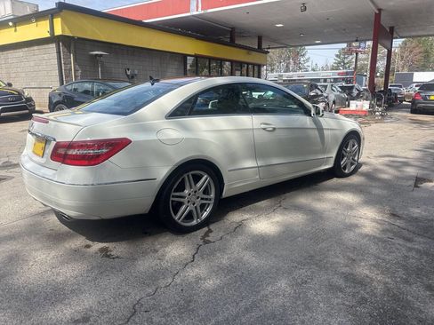 Used 2011 Mercedes-Benz E 350 E 350 2dr Coupe image 6