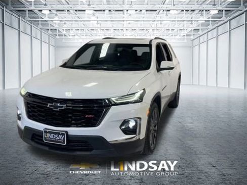 Used 2022 Chevrolet Traverse RS image 5