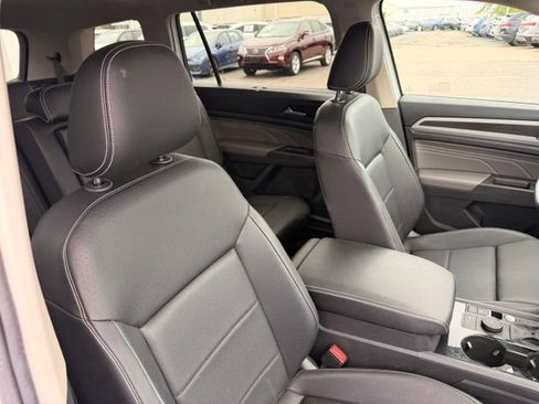 Certified 2023 Volkswagen Atlas SE w/ Panoramic Sunroof Package AWD/4WD image 21