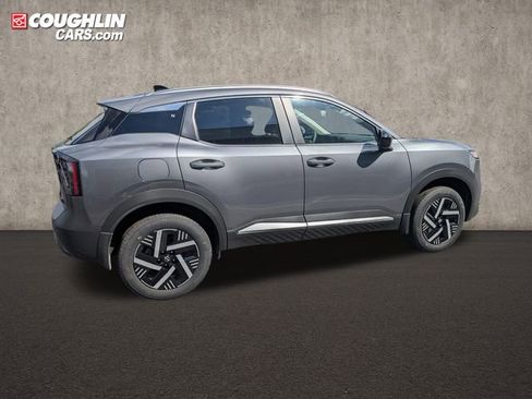 New 2026 Nissan Kicks SV w/ SV Premium Package FWD image 9