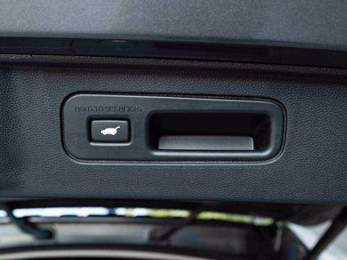 Used 2025 Honda Pilot Touring image 46