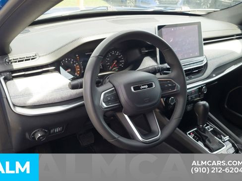 Used 2024 Jeep Compass Latitude image 15