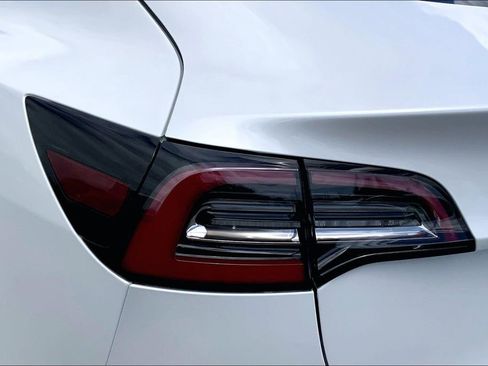 Used 2020 Tesla Model 3 Standard Range Plus RWD image 28