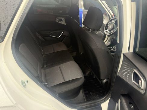 Used 2021 Kia Soul LX FWD image 11
