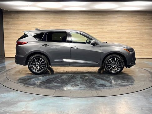 Used 2025 Acura RDX SH-AWD w/ Advance Package image 11