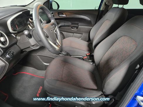 Used 2020 Chevrolet Sonic LT w/ Convenience Package FWD image 14
