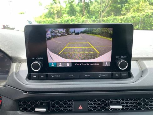 Used 2023 Honda Accord EX image 19