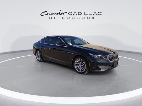 Used 2024 BMW 530i xDrive w/ Premium Package image 2