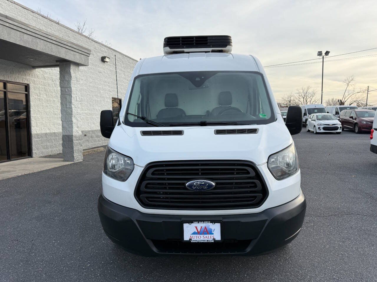 Used 2017 Ford Transit 250 148 Medium Roof RWD image 33