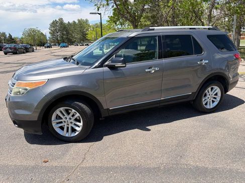 Used 2014 Ford Explorer XLT w/ Equipment Group 201A AWD/4WD image 3