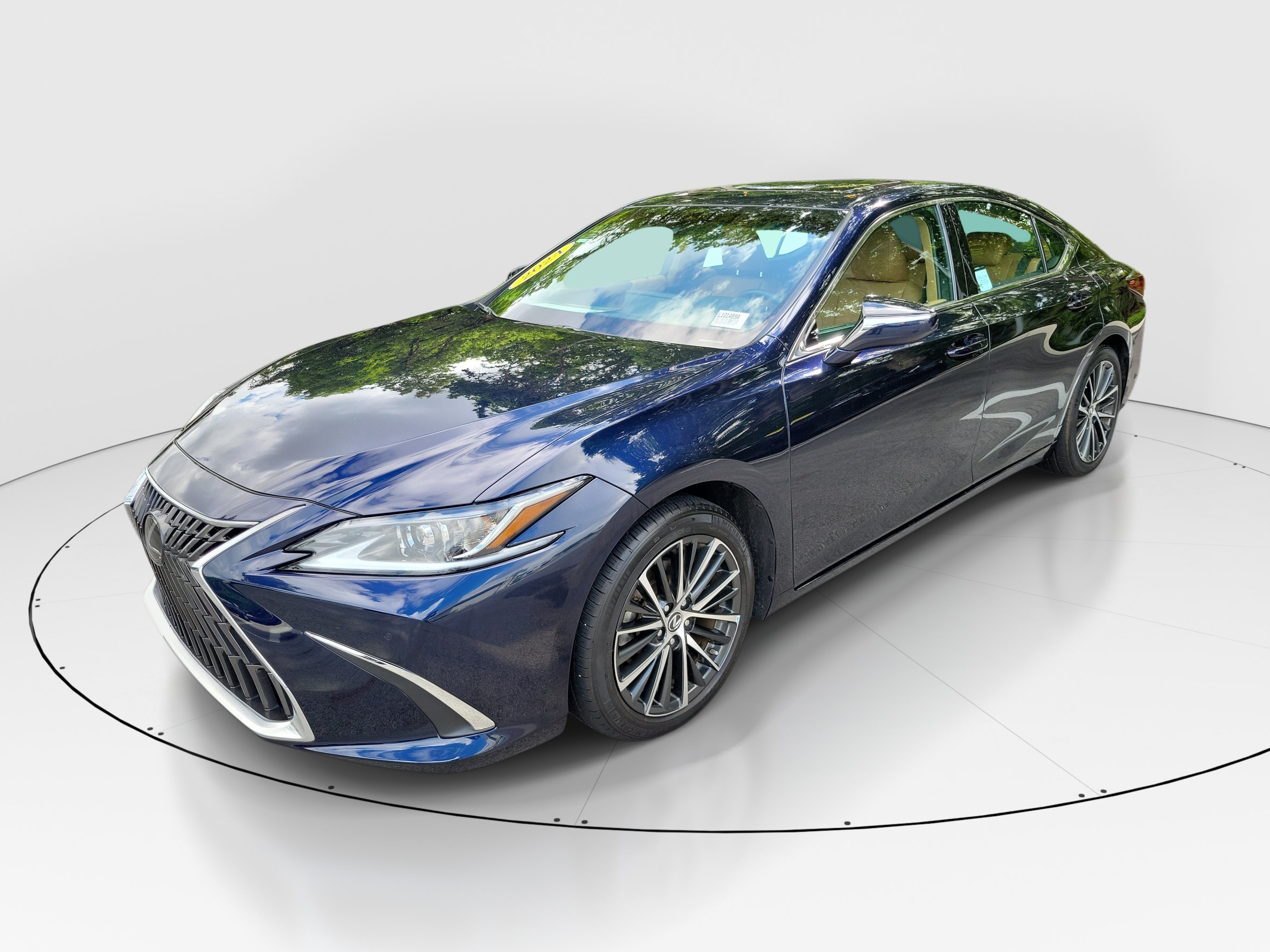 Certified 2024 Lexus ES 350 w/ Premium Package FWD image 3