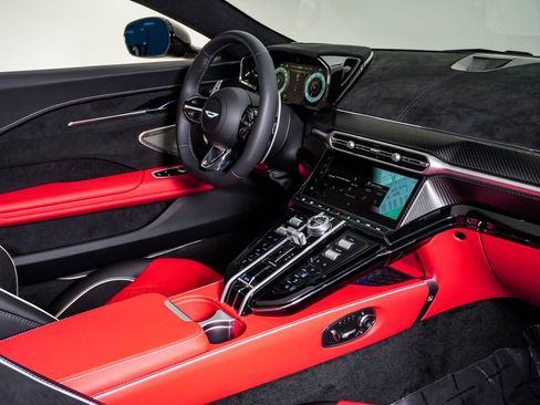 New 2026 Aston Martin V8 Vantage S image 18