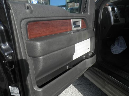 Used 2014 Ford F150 King Ranch w/ King Ranch Luxury Package image 17